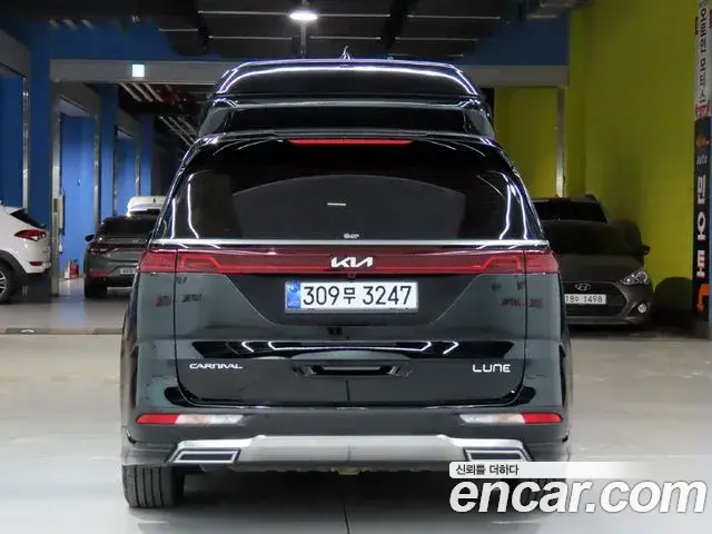 Kia Carnival 2022 — Photo 2/20
