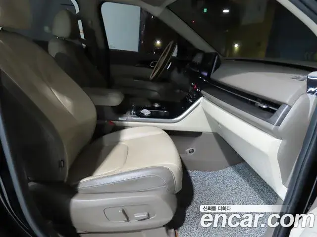 Kia Carnival 2022 — Photo 6/20