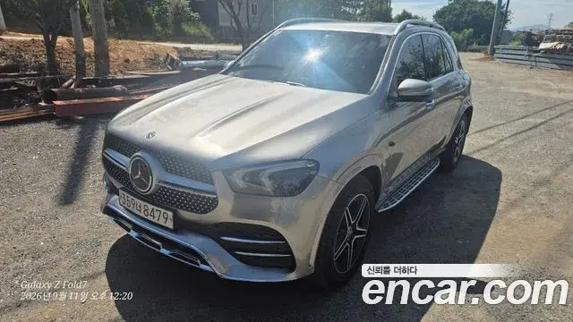 Mercedes-Benz GLE-Class 2019 — Photo 1/11