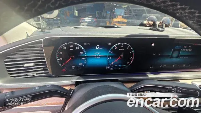 Mercedes-Benz GLE-Class 2019 — Photo 8/11
