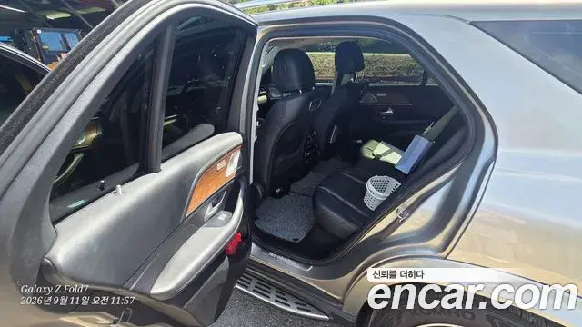 Mercedes-Benz GLE-Class 2019 — Photo 11/11