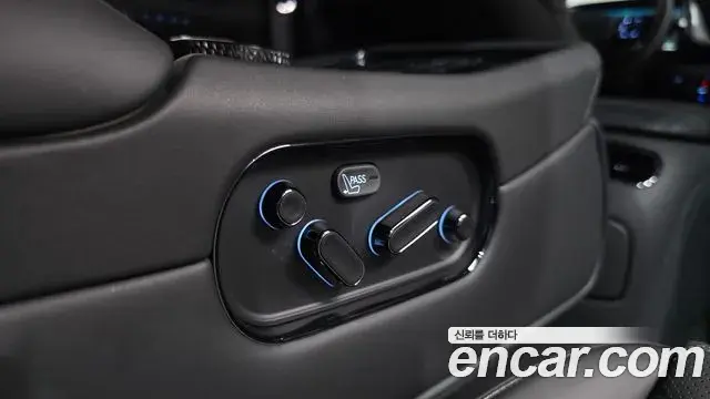 Genesis G90 2025 — Фото 19/20