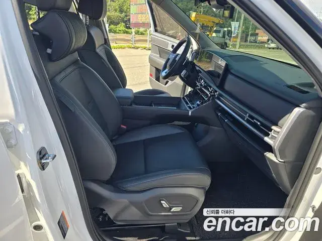 Hyundai Santa Fe 2025 — Фото 12/20