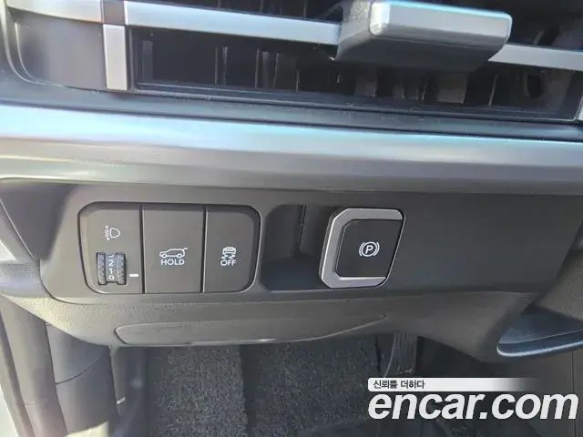 Hyundai Santa Fe 2025 — Фото 17/20
