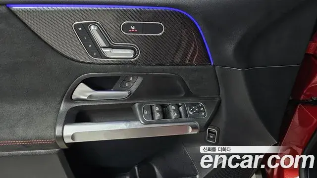 Mercedes-Benz GLB-Class 2021 — Фото 20/20