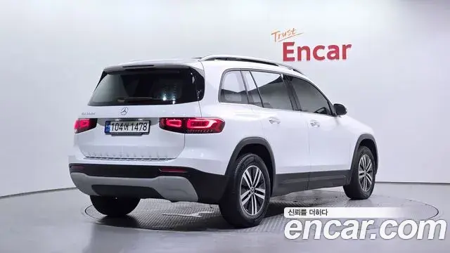 Mercedes-Benz GLB-Class 2021 — Фото 2/20