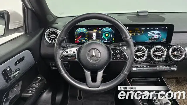 Mercedes-Benz GLB-Class 2021 — Фото 14/20