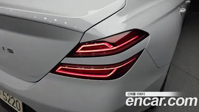 Genesis G70 2022 — ფოტო 12/34