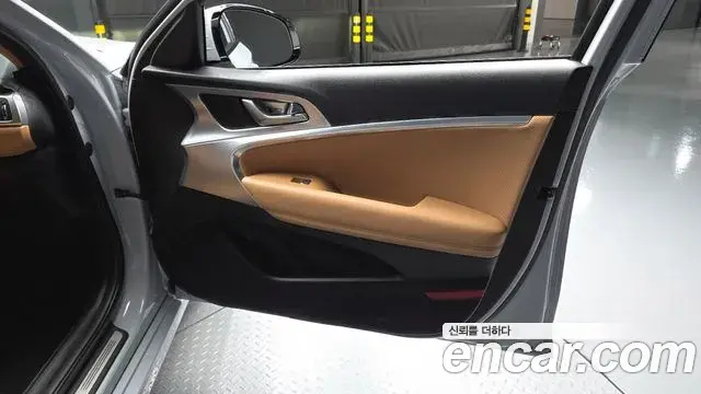 Genesis G70 2022 — ფოტო 7/34