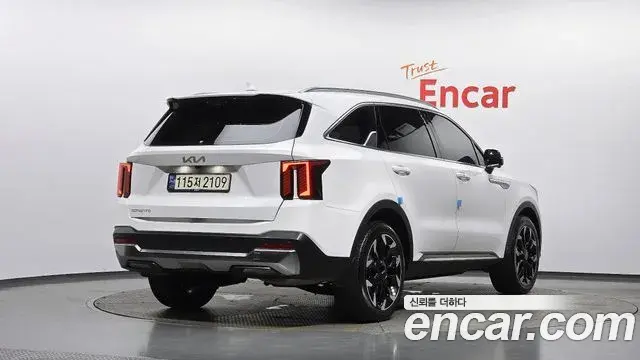 Kia Sorento 2024 — Photo 2/20