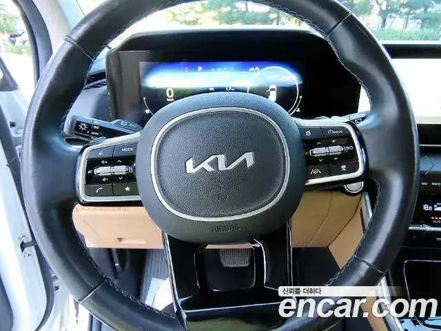 Kia Carnival 2022 — Фото 8/20