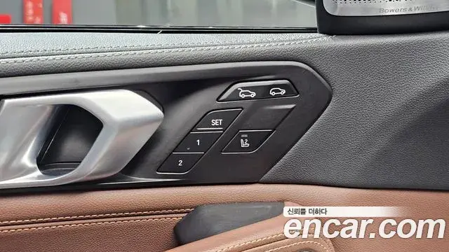 BMW X6 2021 — Фото 16/20
