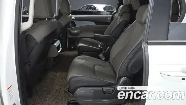 Kia Carnival 2025 — Фото 12/20