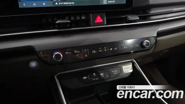 Kia Carnival 2025 — Фото 17/20