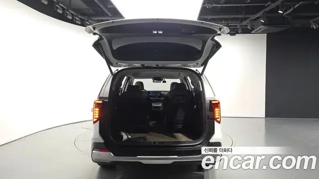 Kia Carnival 2025 — Фото 20/20