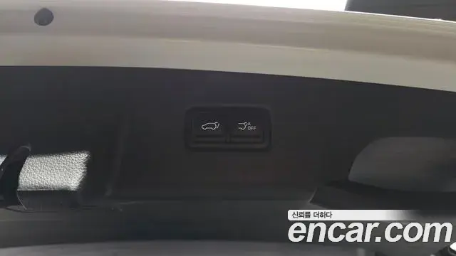 Kia Carnival 2025 — Şəkil 30/35