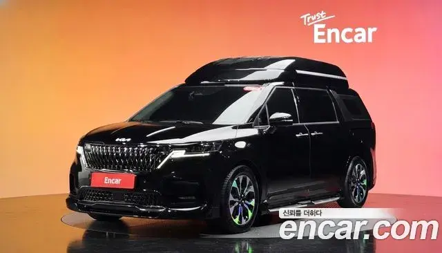 Kia Carnival 2021 — Фото 1/20