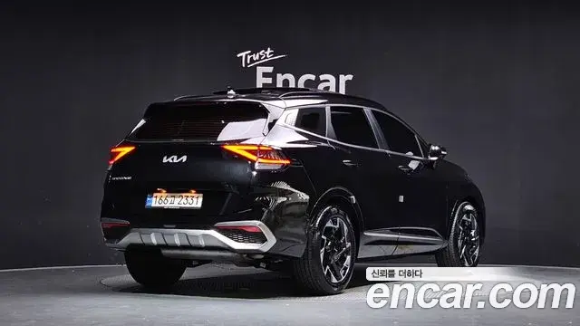 Kia Sportage 2023 — Фото 2/20