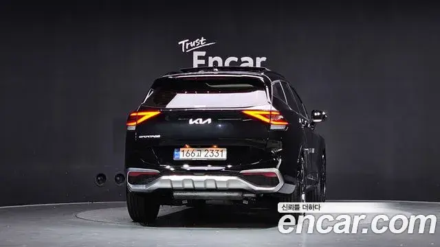 Kia Sportage 2023 — Фото 4/20