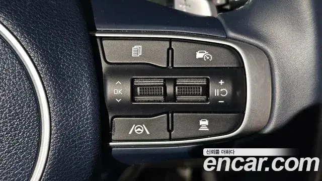 Kia Sportage 2023 — Фото 17/20