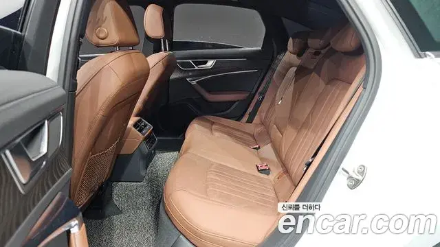 Audi A6 2021 — Фото 12/20