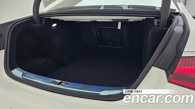 Mercedes-Benz S-Class 2025 — Фото 10/18