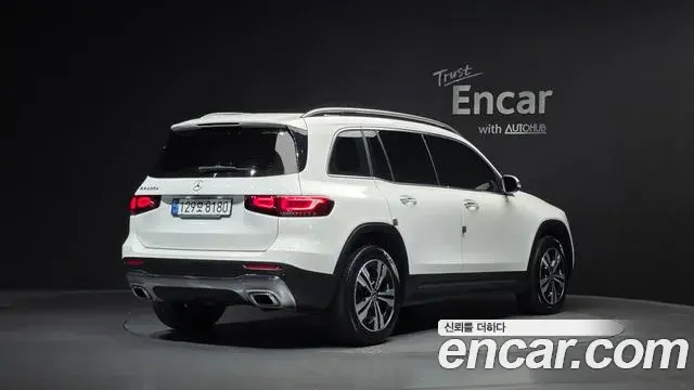 Mercedes-Benz GLB-Class 2022 — Photo 2/20