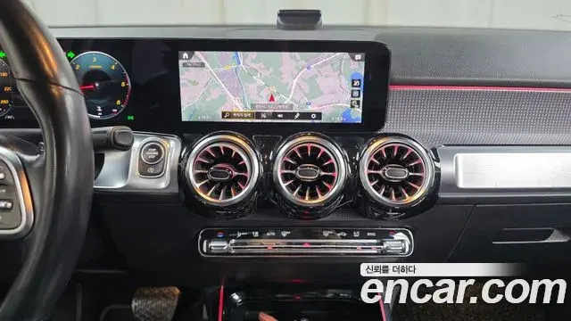 Mercedes-Benz GLB-Class 2022 — Photo 13/20