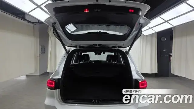 Mercedes-Benz GLB-Class 2022 — Photo 17/20
