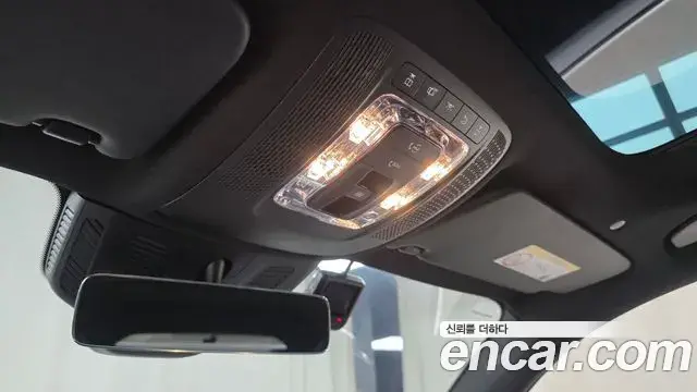 Mercedes-Benz GLB-Class 2022 — Photo 19/20