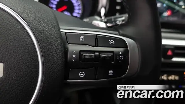 Kia K5 2022 — ფოტო 20/34