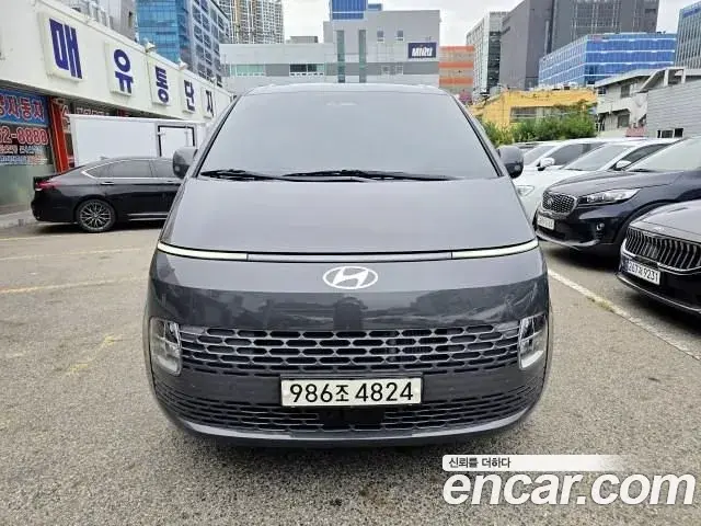 Hyundai Staria 2024 — Фото 1/20