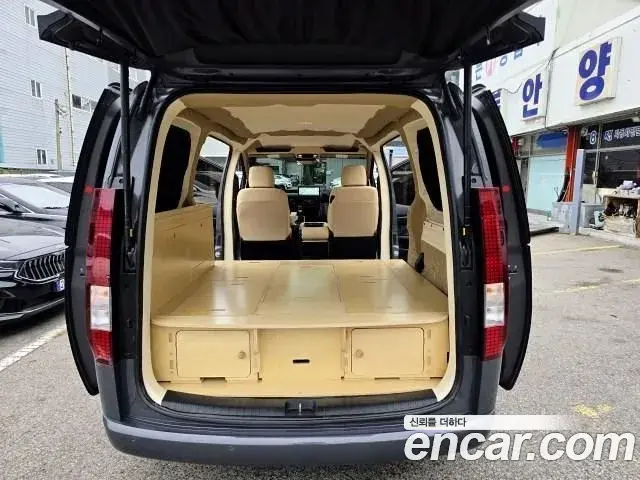 Hyundai Staria 2024 — Фото 9/20