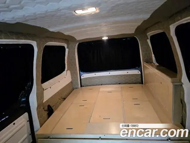 Hyundai Staria 2024 — Фото 11/20