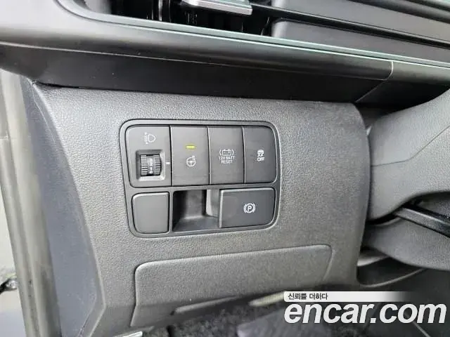 Hyundai Staria 2024 — Фото 16/20