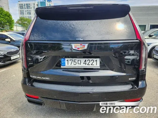 Cadillac Escalade 2023 — ფოტო 5/15