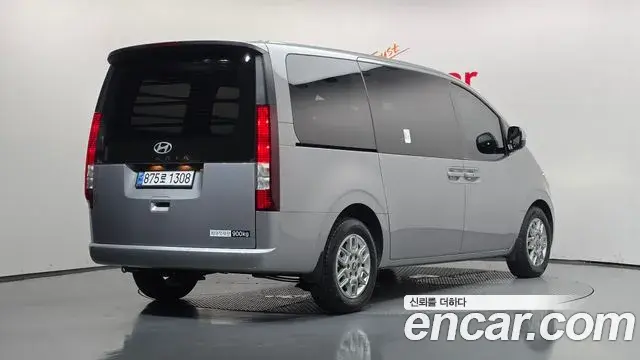Hyundai Staria 2025 — Фото 2/20