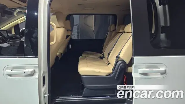 Hyundai Staria 2021 — Фото 12/20