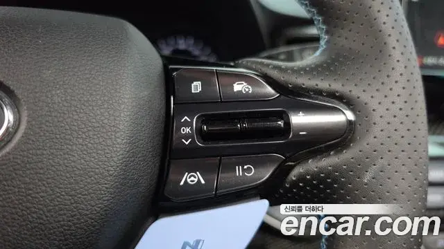 Hyundai Veloster 2020 — Фото 17/20