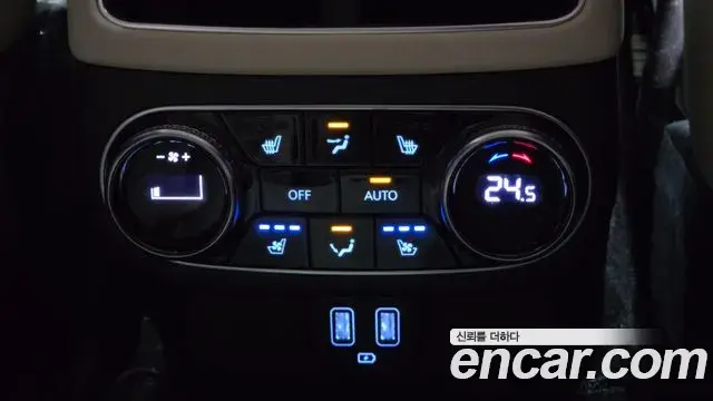 Genesis GV70 2023 — Photo 18/20