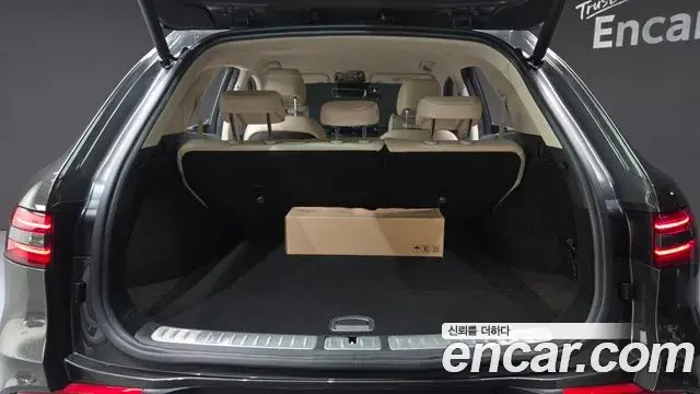 Genesis GV70 2023 — Photo 20/20
