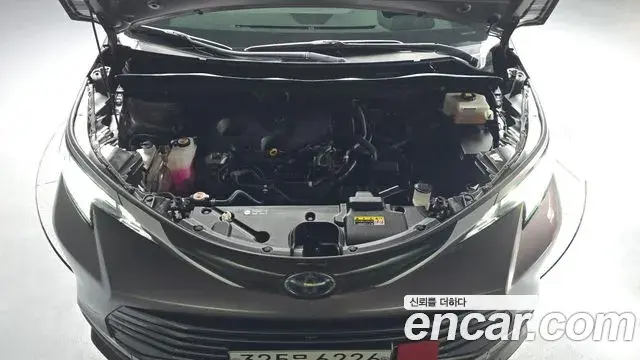 Toyota Sienna 2021 — Photo 6/20