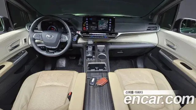 Toyota Sienna 2021 — Photo 7/20