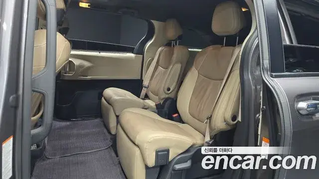 Toyota Sienna 2021 — Photo 11/20
