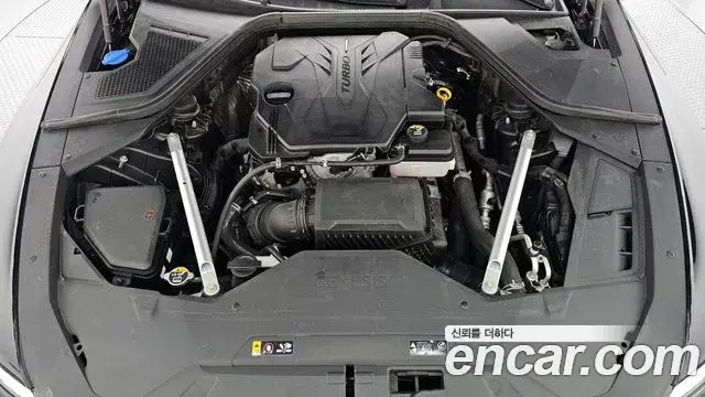 Genesis Electrified G80 2022 — Photo 6/20