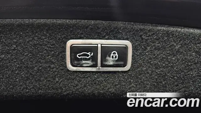 Genesis Electrified G80 2022 — Photo 19/20