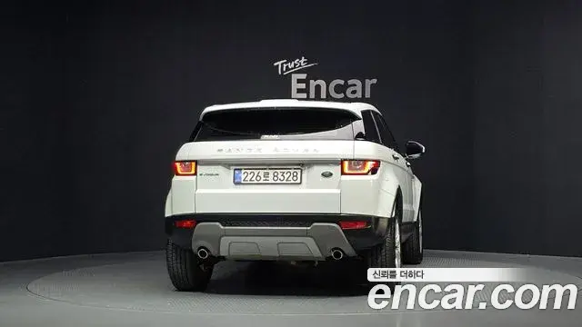 Land Rover Range Rover Evoque 2019 — Photo 7/20