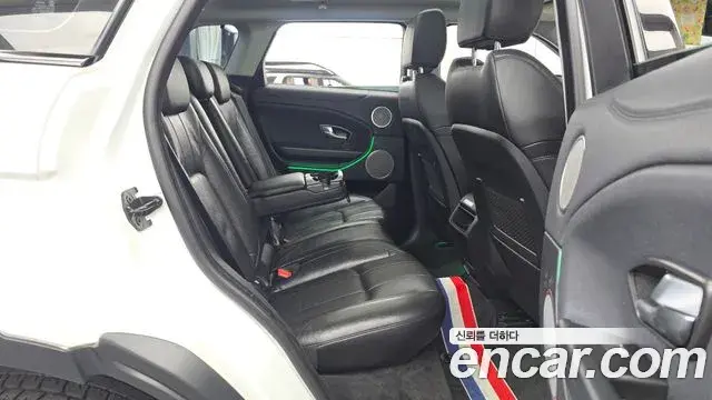 Land Rover Range Rover Evoque 2019 — Photo 16/20