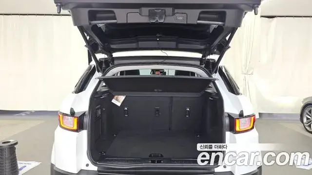 Land Rover Range Rover Evoque 2019 — Photo 8/20