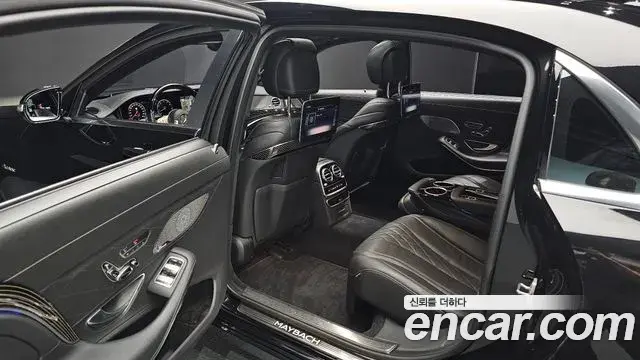 Mercedes-Benz S-Class 2019 — Фото 12/20